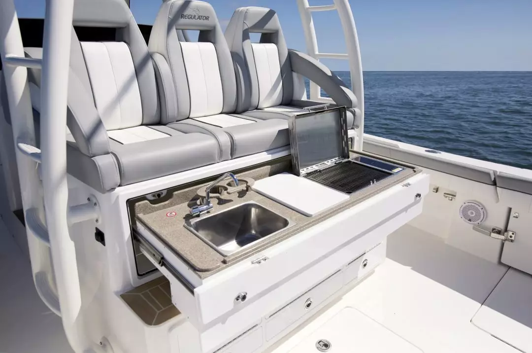 41-regulator-center-console-boat-cockpit-galley-grill