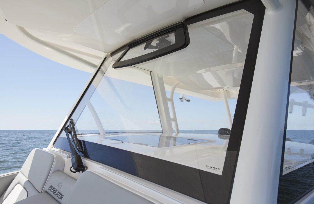 41-regulator-center-console-boat-wraparound-windshield