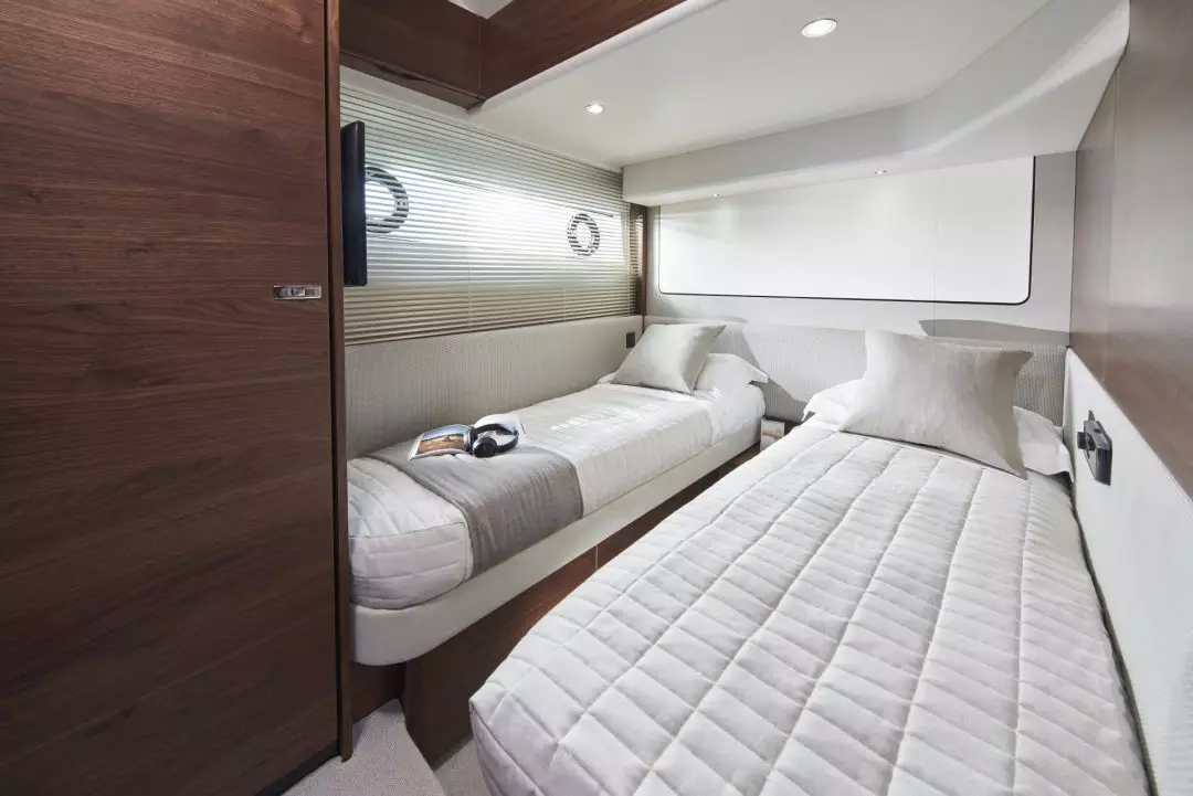 princess-f62-new-starboard-twin-cabin