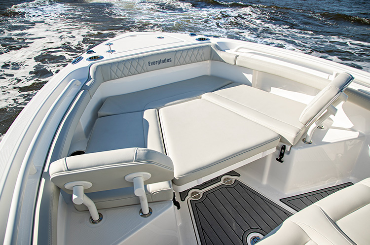 raised-bow-fishing-deck-with-sundeck-insert-seat-cushions-and-backrests_